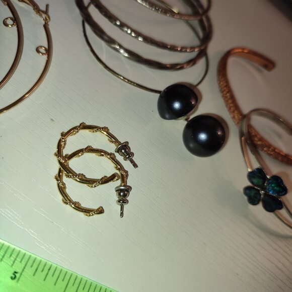 Bracelets Earrings Vintage Jewelry Bundle 11 Pcs Retro Cuff Dangle 4 Leaf Clover - Picture 3 of 9